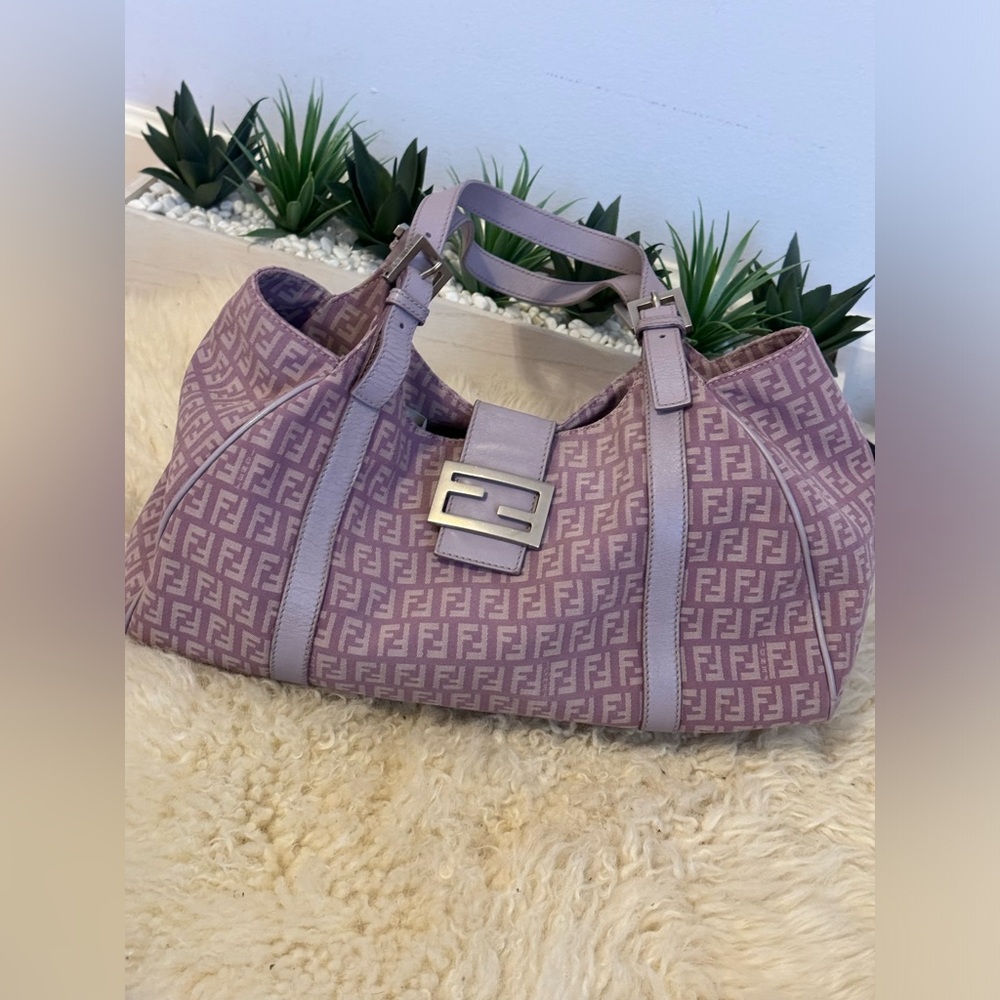 AUTHENTIC Fendi shoulder bag